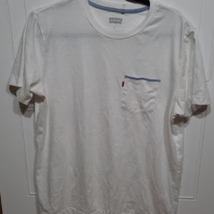 Levis tee